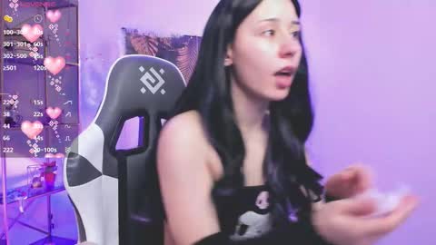 Snapshot of meomeee chatting on 12/18/25, 04:46 Meo online show from 12/18/25, 04:46