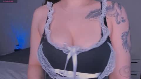 Snapshot of meow_rinnie chatting on 12/18/25, 09:04 My links --- online show from 12/18/25, 09:04