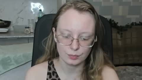 meowcr online show from 10/28/25, 07:05