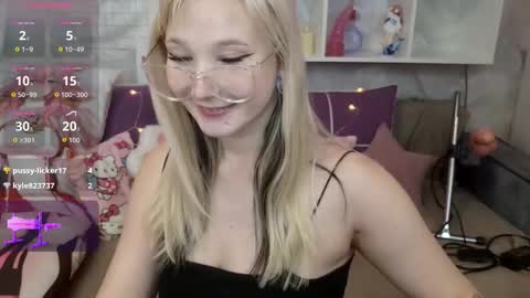 Snapshot of meowkakitty chatting on 09/20/25, 01:28 MeowkaKitty online show from 09/20/25, 01:28