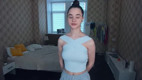 Julie online show from 10/30/25, 08:05