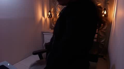    online show from 09/28/25, 06:24