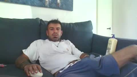 Snapshot of mercedes190d chatting on 10/21/25, 05:57 Mercedes190d online show from 10/21/25, 05:57