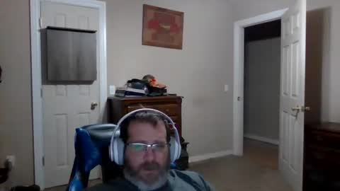 Snapshot of mercer1977 chatting on 12/21/25, 09:38 mercer1977 online show from 12/21/25, 09:38