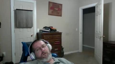 Snapshot of mercer1977 chatting on 01/10/26, 02:19 mercer1977 online show from 01/10/26, 02:19