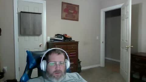 Snapshot of mercer1977 chatting on 01/14/26, 04:12 mercer1977 online show from 01/14/26, 04:12