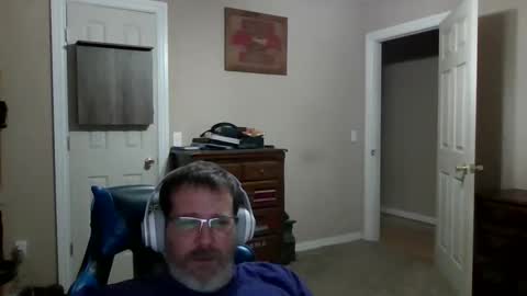 Snapshot of mercer1977 chatting on 03/04/26, 04:35 mercer1977 online show from 03/04/26, 04:35