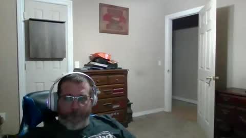 Snapshot of mercer1977 chatting on 03/22/26, 06:50 mercer1977 online show from 03/22/26, 06:50