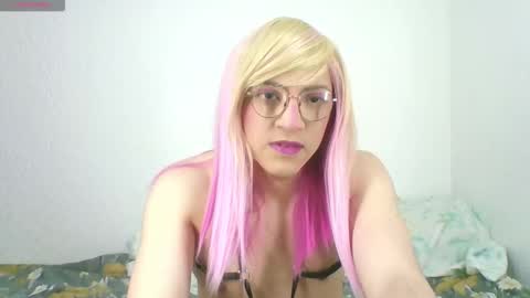Snapshot of mercie_11 chatting on 10/29/25, 02:36 MERCIE online show from 10/29/25, 02:36