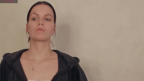 Snapshot of mercymanrriquez chatting on 03/04/26, 07:36 Miya online show from 03/04/26, 07:36