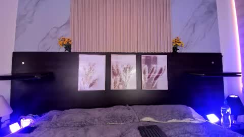 Snapshot of meredith_spencer chatting on 02/26/26, 01:43 meredith_spencer online show from 02/26/26, 01:43