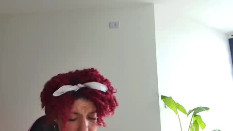 Snapshot of merida__freckles chatting on 04/14/26, 02:56 Miss Freckles online show from 04/14/26, 02:56