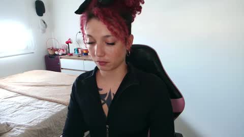 Snapshot of merida__freckles chatting on 04/28/26, 03:28 Miss Freckles online show from 04/28/26, 03:28