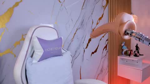 meridacute_ online show from 10/16/25, 08:54