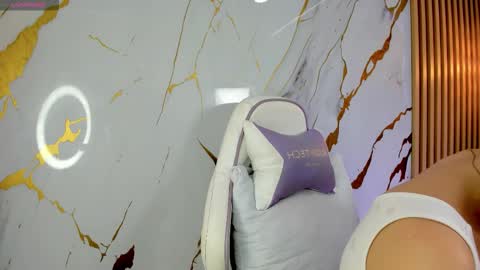 meridacute_ online show from 10/21/25, 08:09