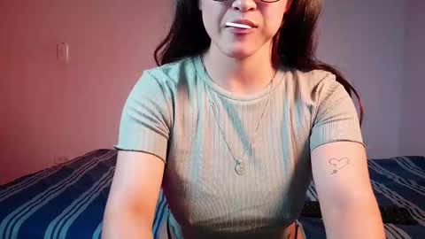 Snapshot of meridafaux_ chatting on 01/16/26, 10:03 Merida online show from 01/16/26, 10:03