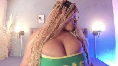 meridalane online show from 11/25/25, 01:11