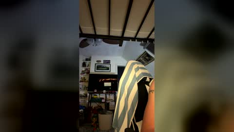 Snapshot of meridapricess chatting on 05/16/26, 04:42 meridapricess online show from 05/16/26, 04:42