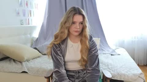 Snapshot of meridethstabley chatting on 05/30/26, 04:42 Rita online show from 05/30/26, 04:42