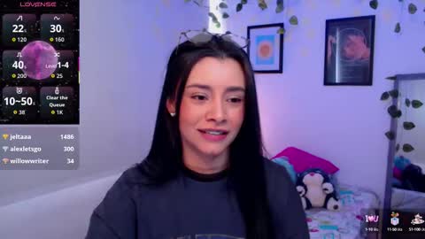 Snapshot of merilynwhithe_ chatting on 10/17/25, 05:15 Merilyn online show from 10/17/25, 05:15