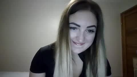 MeriWoulders online show from 04/18/26, 07:07