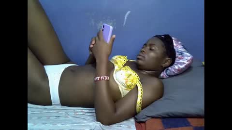 merlin_queen online show from 12/17/25, 12:16