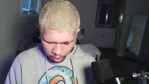 Snapshot of merlinharriss chatting on 01/18/26, 08:12 Merlinz Magic online show from 01/18/26, 08:12