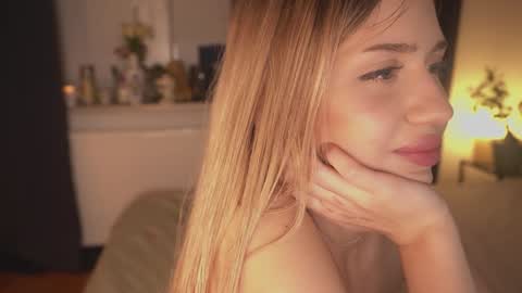 Lara OFFLINE  online show from 12/31/24, 12:32