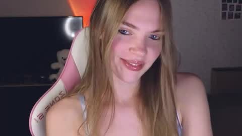 Snapshot of merry_dancers_ chatting on 01/21/25, 04:37 Susan online show from 01/21/25, 04:37