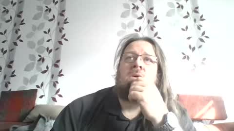 Snapshot of metallbuddy chatting on 02/02/25, 09:40 ask me online show from 02/02/25, 09:40
