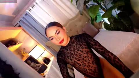 Snapshot of metawinathan chatting on 11/11/25, 10:48 myka online show from 11/11/25, 10:48