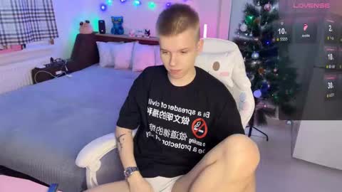 Snapshot of metratok chatting on 12/19/25, 09:16 Arthur online show from 12/19/25, 09:16