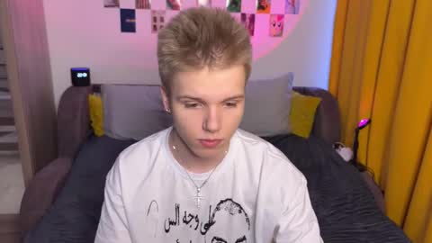 Snapshot of metratok chatting on 01/12/26, 04:56 Arthur online show from 01/12/26, 04:56