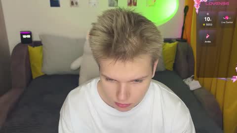 Snapshot of metratok chatting on 02/02/26, 09:02 Arthur online show from 02/02/26, 09:02