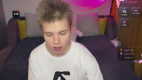 Snapshot of metratok chatting on 02/03/26, 02:53 Arthur online show from 02/03/26, 02:53