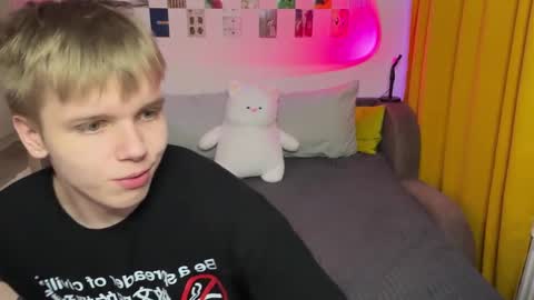 Snapshot of metratok chatting on 03/09/26, 11:42 Arthur online show from 03/09/26, 11:42