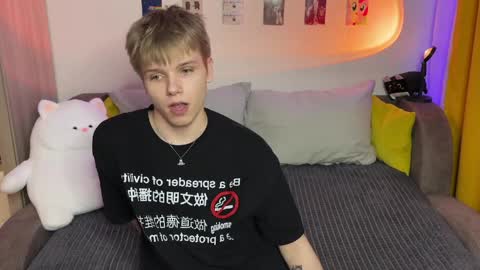 Snapshot of metratok chatting on 03/27/26, 08:08 Arthur online show from 03/27/26, 08:08