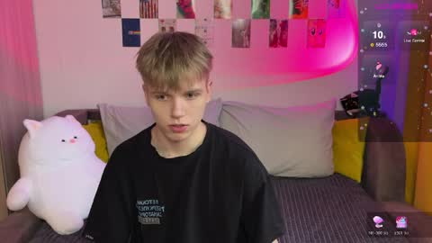 Snapshot of metratok chatting on 04/03/26, 03:54 Arthur online show from 04/03/26, 03:54