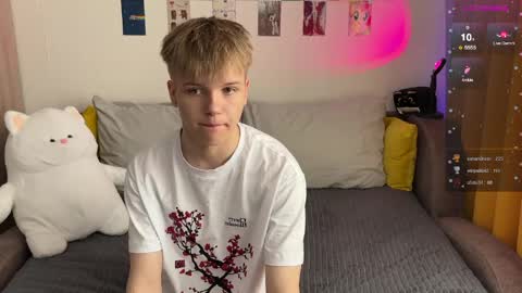 Snapshot of metratok chatting on 04/04/26, 02:36 Arthur online show from 04/04/26, 02:36