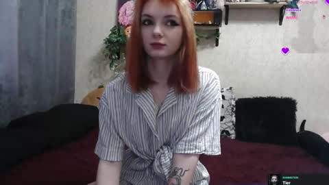 Snapshot of mevis_li chatting on 11/18/25, 03:12 Mavis online show from 11/18/25, 03:12