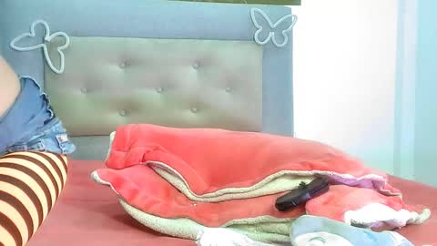 mew_alix online show from 02/09/26, 02:10