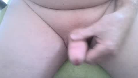 Snapshot of mewade chatting on 01/17/25, 08:11 Wade online show from 01/17/25, 08:11