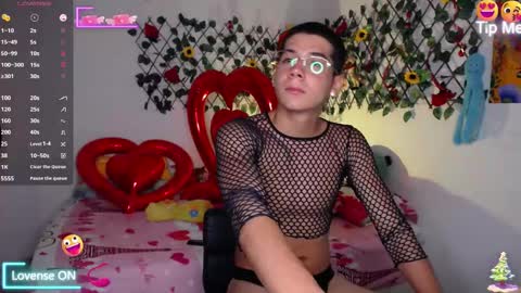 Snapshot of mexican_cum chatting on 02/18/25, 05:53 Jhon online show from 02/18/25, 05:53