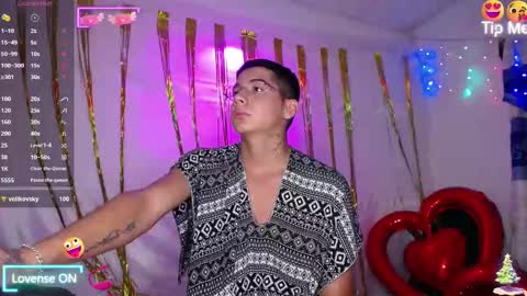 Snapshot of mexican_cum chatting on 03/06/25, 09:25 Jhon online show from 03/06/25, 09:25