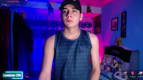 Snapshot of mexican_cum chatting on 11/27/25, 03:19 Jhon online show from 11/27/25, 03:19