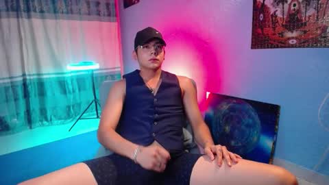 Jhon online show from 03/25/26, 01:55