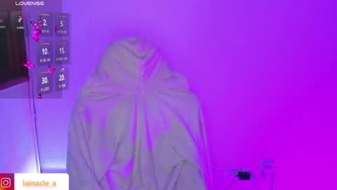 Snapshot of mexitalyguitarist chatting on 04/14/26, 03:23 Booniee online show from 04/14/26, 03:23