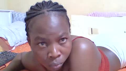 Snapshot of meybel chatting on 06/17/26, 02:25 Meybel online show from 06/17/26, 02:25