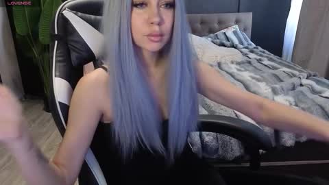 Snapshot of mezzalunaa chatting on 02/25/26, 09:08 vollmond online show from 02/25/26, 09:08