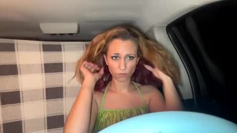 Snapshot of mezzy69 chatting on 12/23/24, 09:49 mezzy69 online show from 12/23/24, 09:49